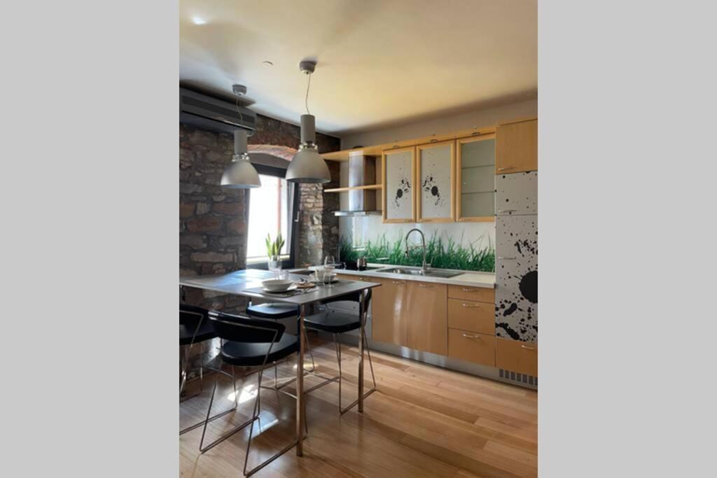 Stylish One Bedroom Apartment Near The Riva Izola Exterior photo